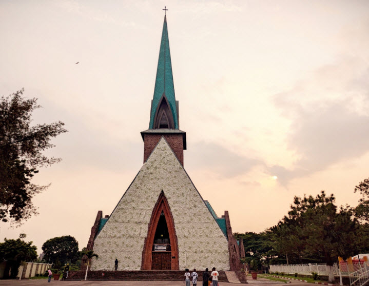 Basilique Sainte Anne du Congo